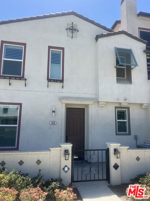 350 Serra St, Camarillo, CA, 93010-7802 | Card Image