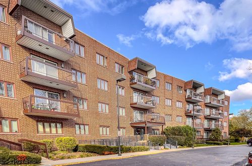 apt-207c-400 E Dundee Rd, Buffalo Grove, IL, 60089-6538 | Card Image