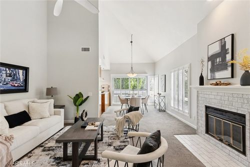 62-26107 Mcbean Parkway, Valencia, CA, 91355 | Card Image