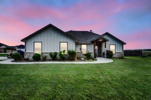 100 Joyce St, Whitney, TX, 76692-2200 | Card Image
