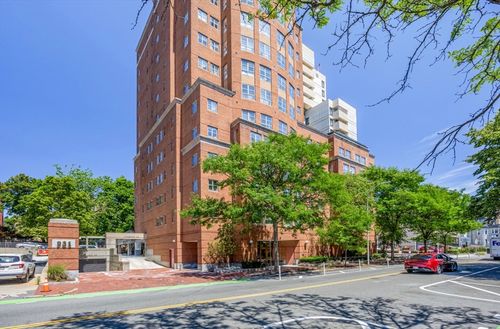 605-931 Massachusetts Ave, Cambridge, MA, 02139-3172 | Card Image