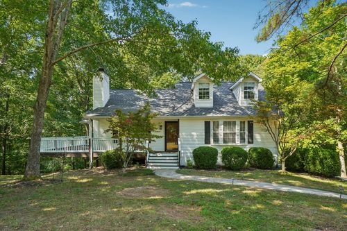 1041 Cross Country Dr, Kingston Springs, TN, 37082-8175 | Card Image