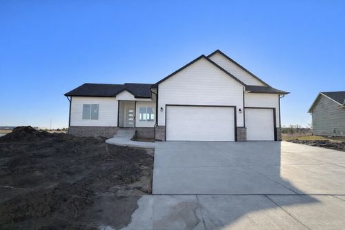 5488 N Toben Dr, Bel Aire, KS, 67226-3461 | Card Image