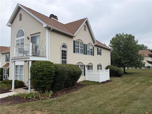 1947 Willings Ln, Hellertown, PA, 18055-2839 | Card Image