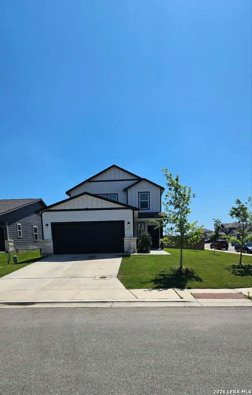 2517 Windle Ln, Seguin, TX, 78155-2992 | Card Image