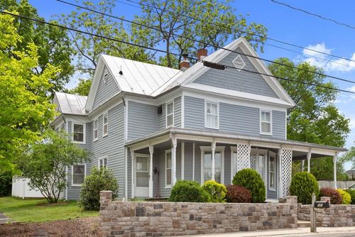 121 S Central St, Broadway, VA, 22815-9746 | Card Image