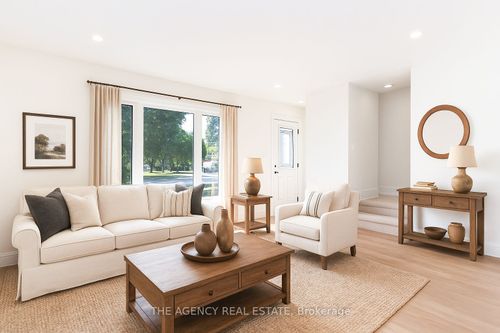 38 Langton Rd, London, ON, N5V2L8 | Card Image