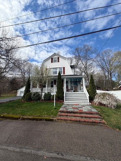 17 Daniels St, Hopedale, MA, 01747-1303 | Card Image