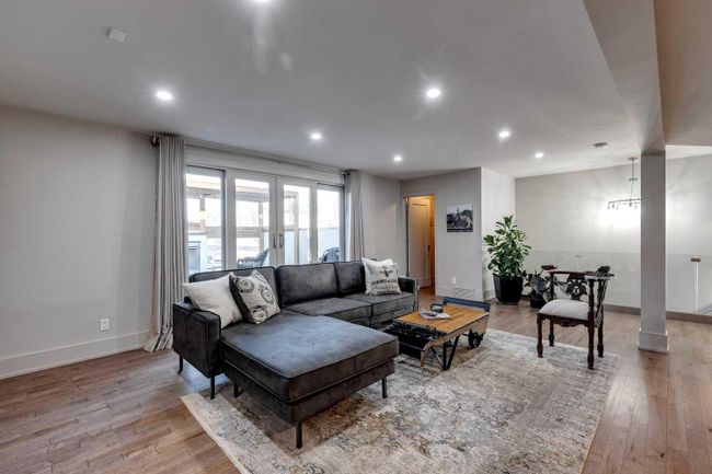 824 Durham Avenue Sw, Home with 4 bedrooms, 5 bathrooms and 2 parking in Calgary AB | Image 35