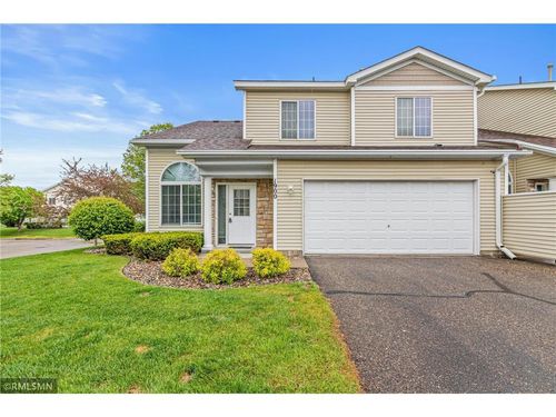 1900 Hawthorne Point, Hudson, WI, 54016 | Card Image
