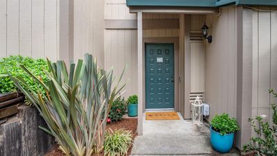 25 Larkspur Ln, Townhouse with 3 bedrooms, 2 bathrooms and 2 parking in Novato CA | Image 3