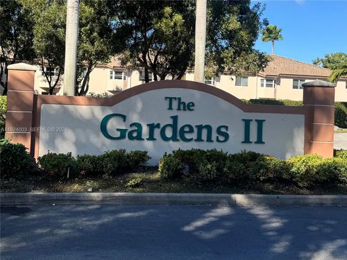 105-34-1260 Se 31st Ct, Homestead, FL, 33035-2338 | Card Image