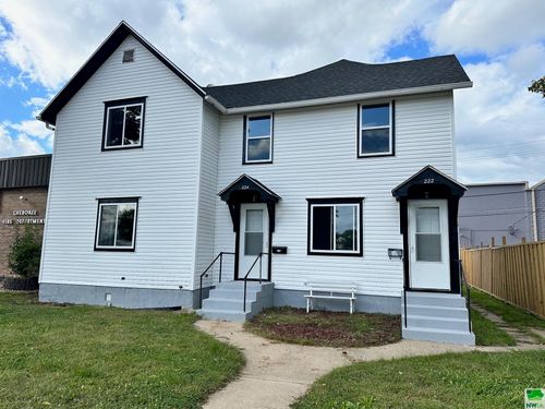 222 &amp; 224 W Elm Street, Cherokee, IA, 51012 | Card Image
