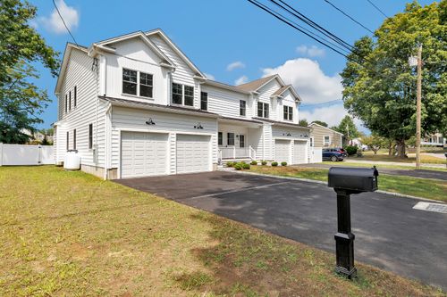 152 Roseville St, Fairfield, CT, 06825-4220 | Card Image