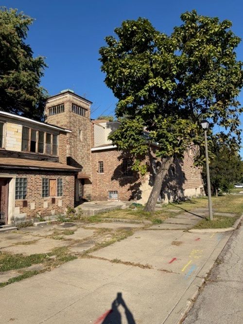 1718 S 6th Ave, Maywood, IL, 60153-5300 | Card Image