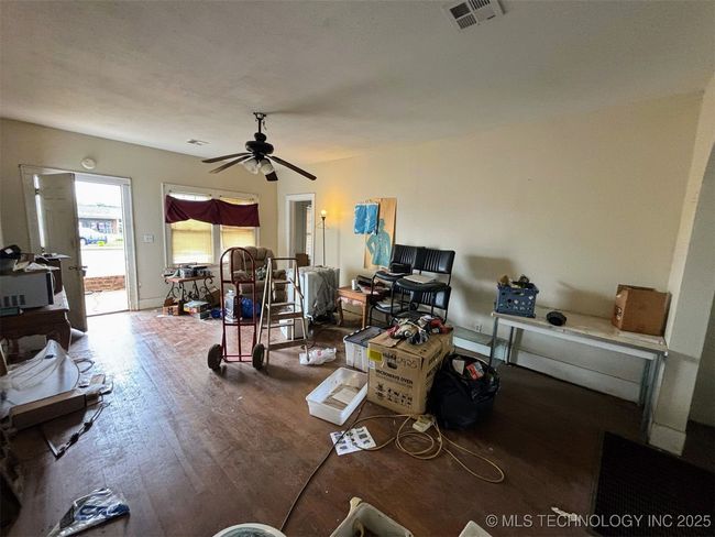 1924 W Owen K Garriott Rd, House other with 3 bedrooms, 1 bathrooms and null parking in Enid OK | Image 18