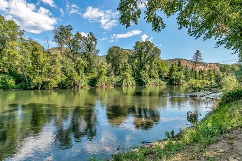 1380 Rogue River Hwy, Gold Hill, OR, 97525-9708 | Card Image