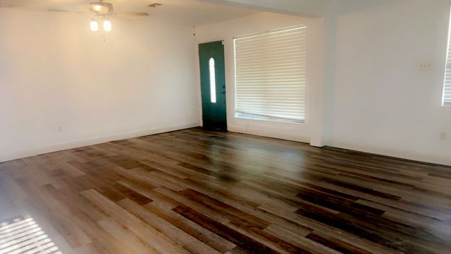 1115 Casa Dr, House other with 2 bedrooms, 2 bathrooms and null parking in Mesquite TX | Image 4