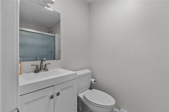 20 Samson Ln, House other with 5 bedrooms, 3 bathrooms and 6 parking in Middletown RI | Image 23
