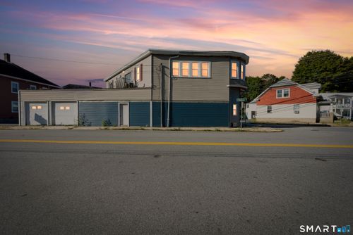 8 Dyer St, Killingly, CT, 06239-3503 | Card Image