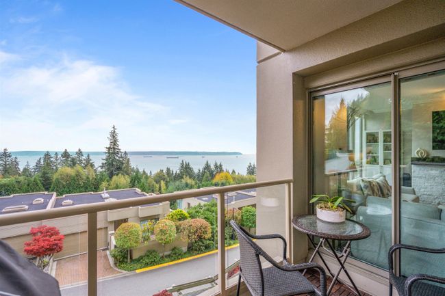 302 - 3131 Deer Ridge Drive, Condo with 2 bedrooms, 2 bathrooms and 2 parking in West Vancouver BC | Image 24