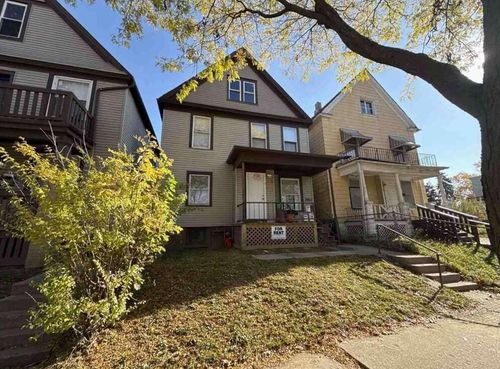 3052 N Buffum St, Milwaukee, WI, 53212-2167 | Card Image