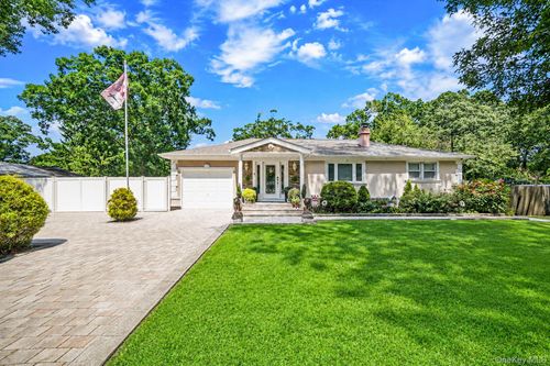 5 Overlook Drive, Brookhaven, NY, 11950 | Card Image