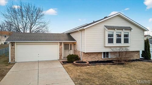 115 Stonecrest Ln, Saint Peters, MO, 63304-8507 | Card Image
