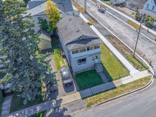 {{alt}} | Card Image