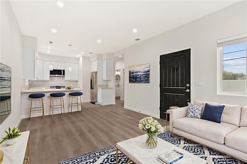 2-4508 Hedda St, Lakewood, CA, 90712-1150 | Card Image