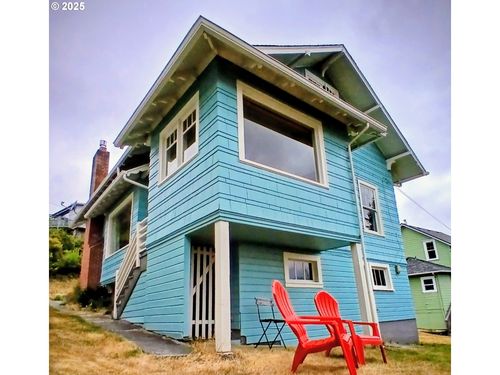 558 4th St, Astoria, OR, 97103-4409 | Card Image