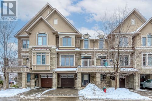 74-2435 Greenwich Dr, Oakville, ON, L6M0S4 | Card Image