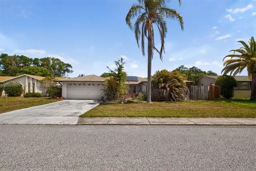 7215 Maplehurst Dr, Other City - In The State Of Florida, FL, 34668 | Card Image