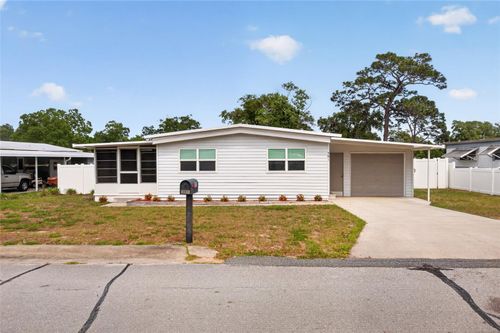 581 Ne 64th Ave, OCALA, FL, 34470-2225 | Card Image