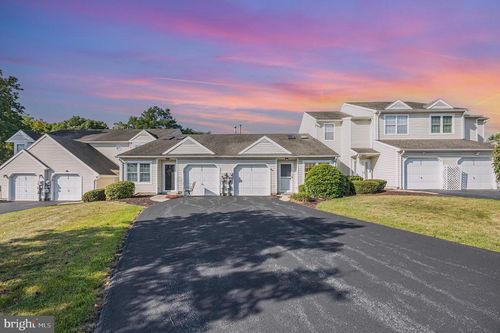 1542 Spring Knoll Ct, HARRISBURG, PA, 17111-6003 | Card Image