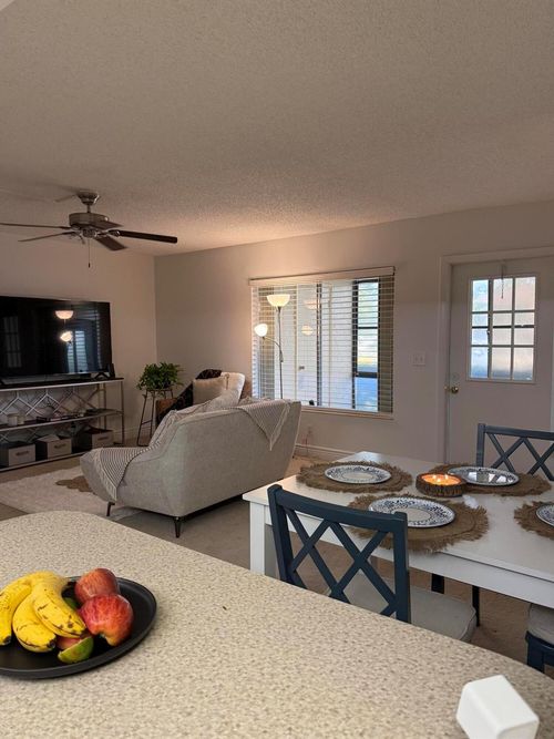 d1-307 Knotty Pine Cir, Greenacres, FL, 33463-9176 | Card Image