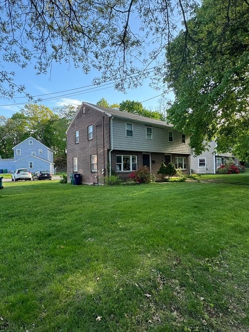112 Rowe St, Auburndale, MA, 02466-1528 | Card Image
