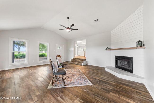 Living view 2 | Image 9