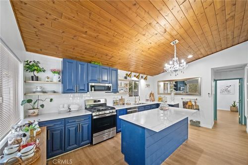 24288 Wabern, Crestline, CA, 92325 | Card Image