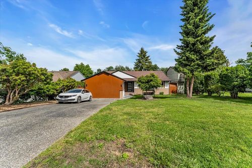 10042 159a St, Surrey, BC, V4N2S8 | Card Image