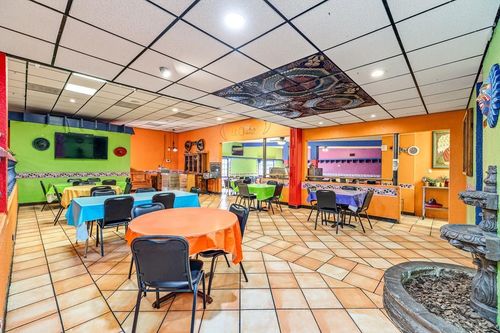 1201 15th St, Ozona, TX, 76943-1958 | Card Image