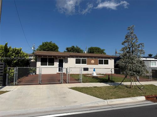 4585 E 9th Ln, Hialeah, FL, 33013-2013 | Card Image