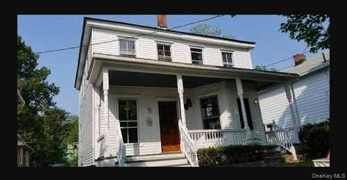 26 Oak St, Rhinebeck, NY, 12572-1303 | Card Image