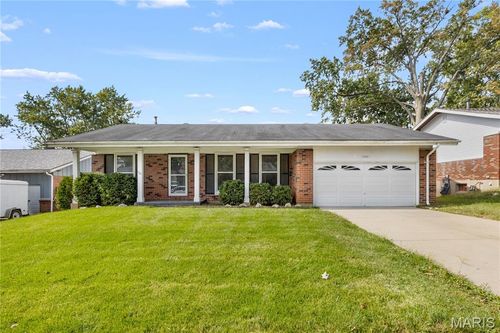 12021 Cato Dr, Florissant, MO, 63033-6905 | Card Image