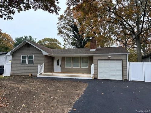 70 Patchogue Ave, Mastic, NY, 11950-3610 | Card Image