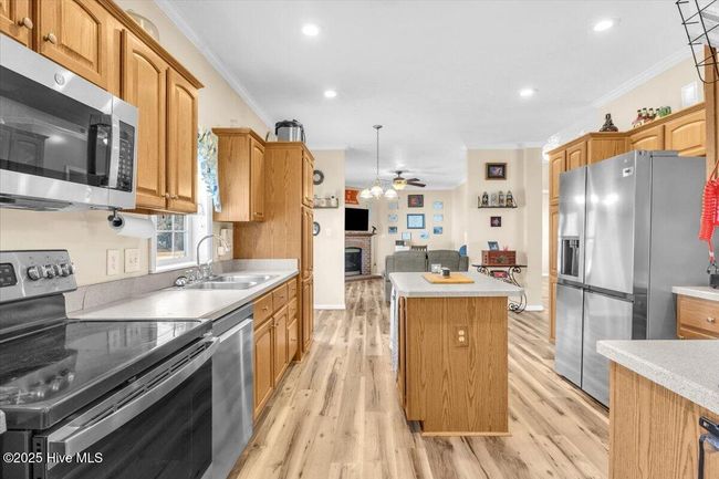 KITCHEN | Image 4