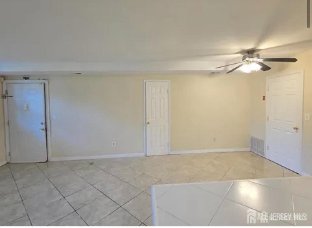 Residential Lease in Edison 5