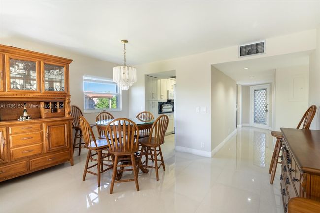 APT-415K - 1300 Sw 125 Th Ave, Condo with 2 bedrooms, 2 bathrooms and null parking in Pembroke Pines FL | Image 11
