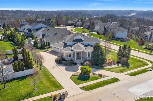 12874 Goodson Rd, Des Peres, MO, 63131-2127 | Card Image