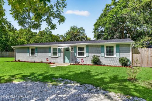 259 Trout St, Waveland, MS, 39576-3147 | Card Image